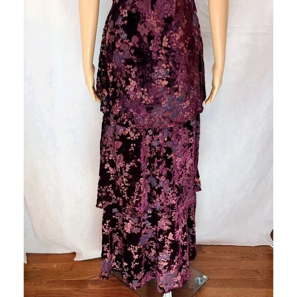 Elegant Floral Burgundy Dress - Picture 8 of 16